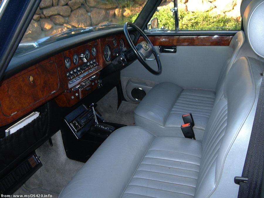 1990 Interior, front blue3