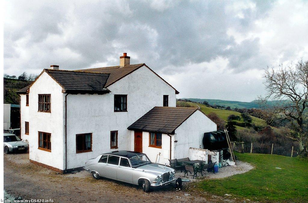 Cleiriag farm near Llangollen in Wales Cleiriach_parked