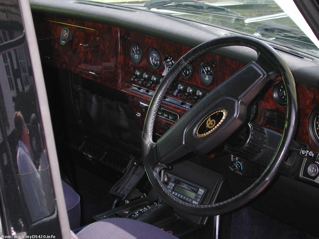 Queen Mother's 1992 car qm92dash