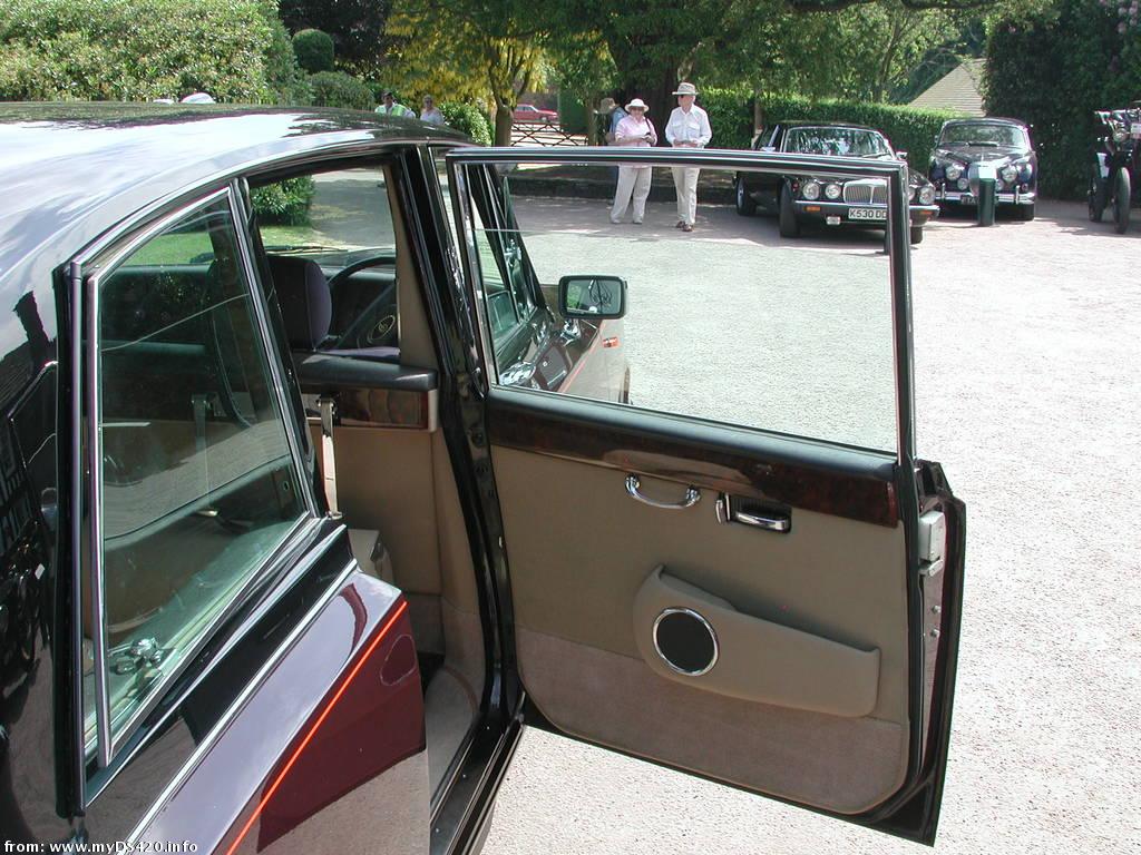 Queen Mother's 1992 car qm92reardoor