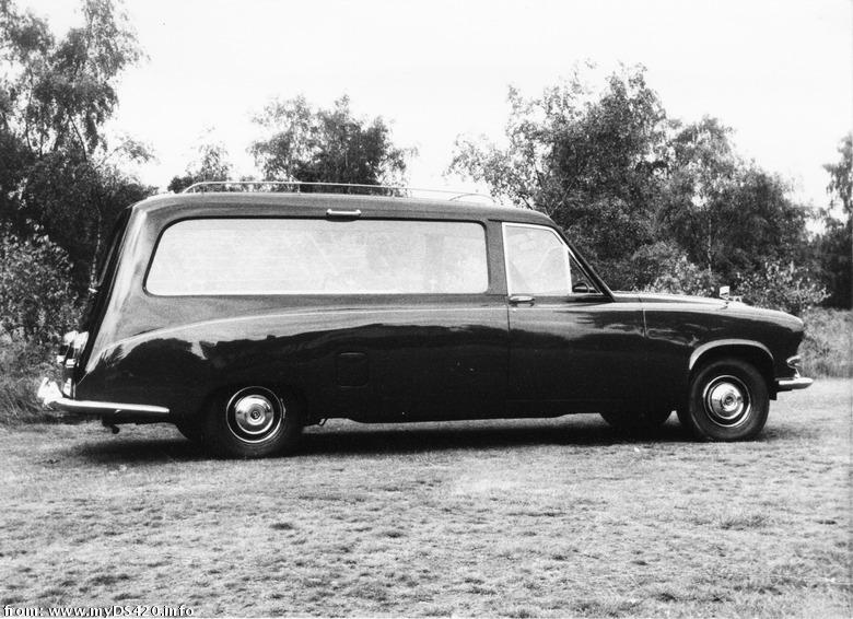 Early Wilcox hearse p0